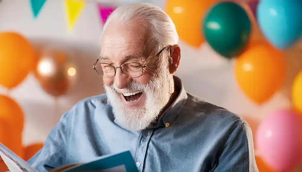 Witzige Geschenke für Jung und Alt sind Bücher von Uli Stein.